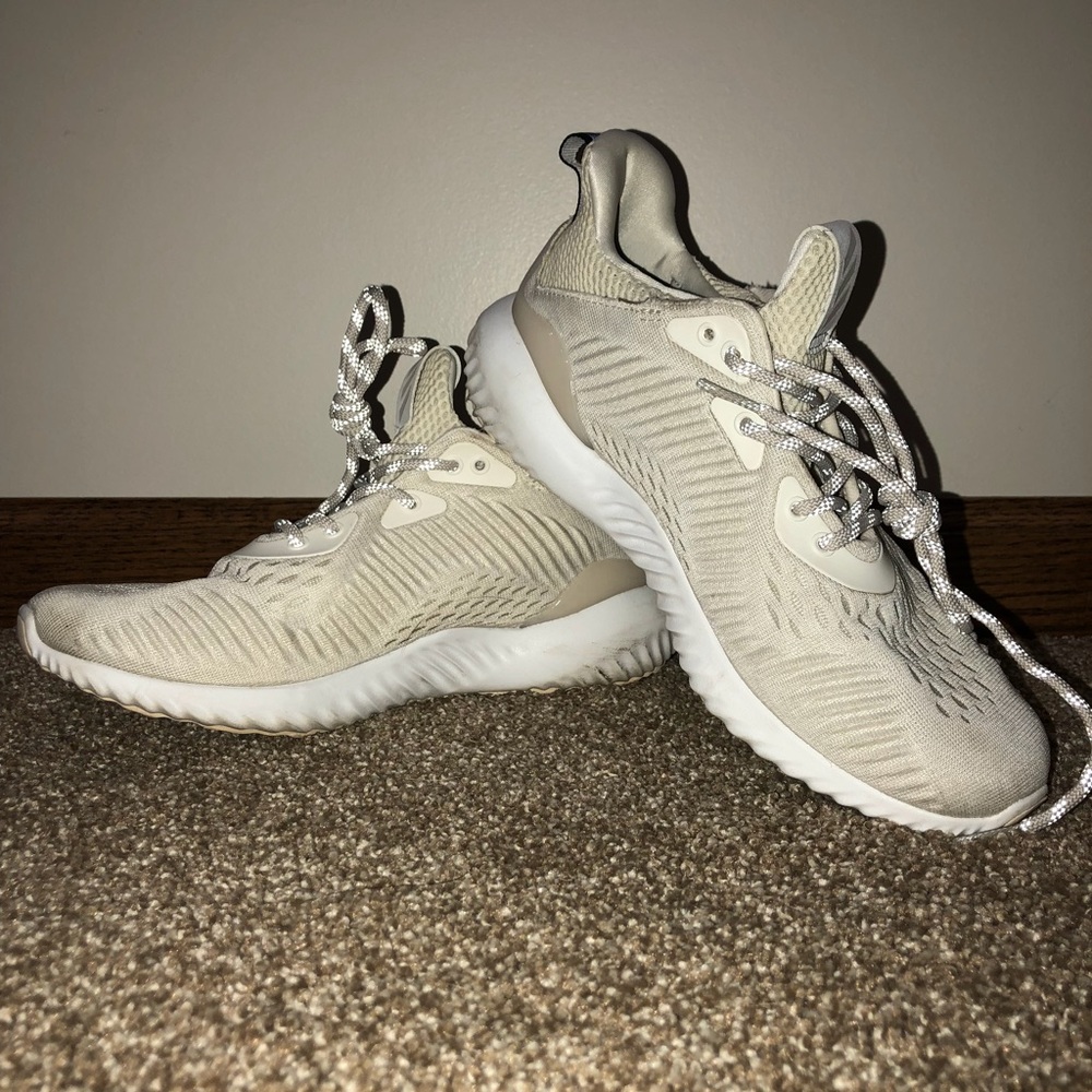 Adidas ⚠️ Cream athletic shoes